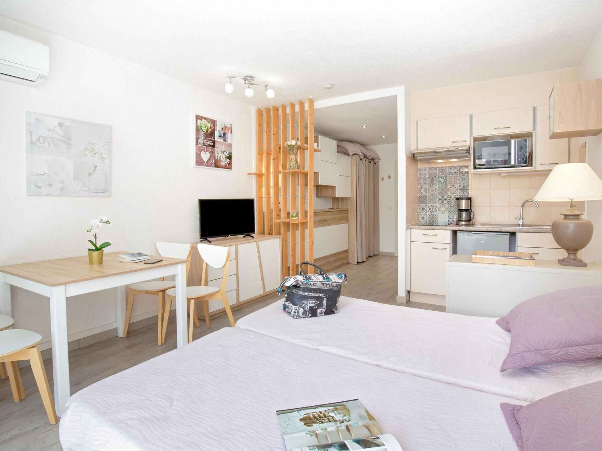 Studio Climatise Pour 3, Face Est, A 50M Plage Et Proche Commerces - Fr-1-466A-23 Saint-Raphaël Eksteriør bilde